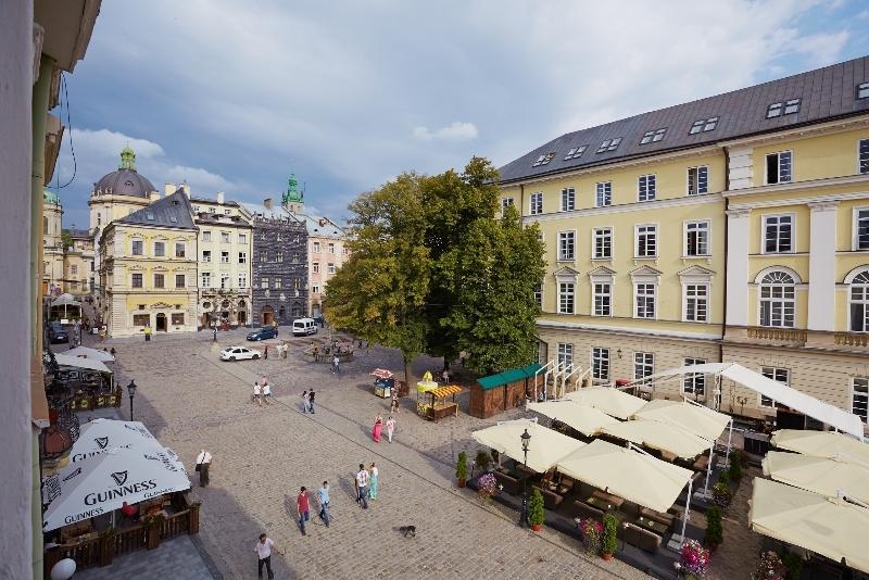 Apartments On Plocsha Rynok 40 Lviv Bagian luar foto